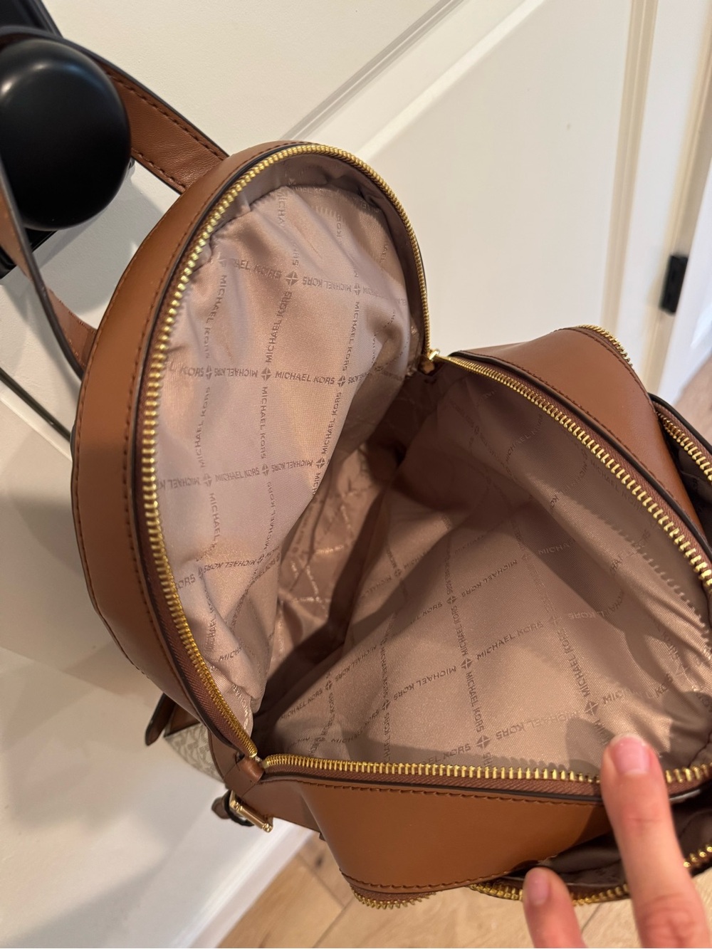 Michael Kors “Jaycee” monogram bag - Picture 6 of 8